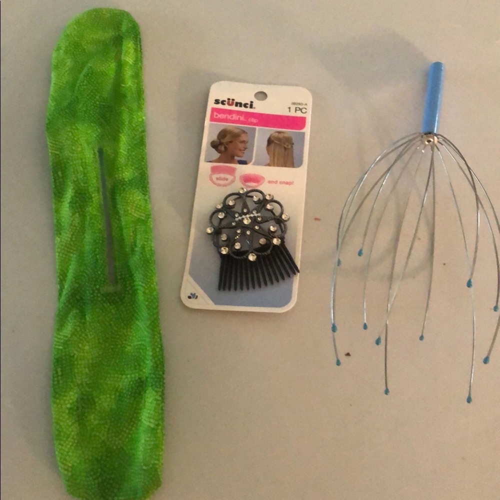 Hair accessories bundle
Green perfect bun maker
Bending clip
Head massager